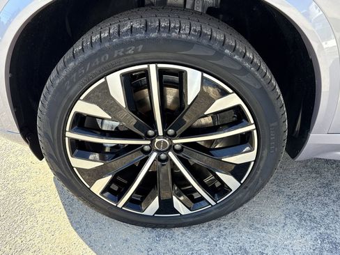 New 2026 Volvo XC90 B5 Plus w/ Protection Package Premier image 9
