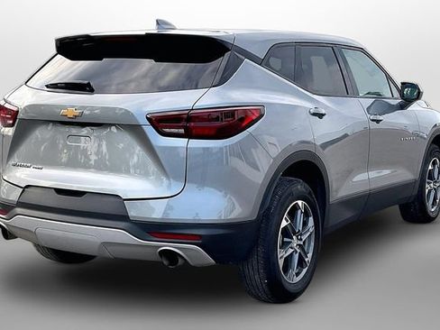 Used 2025 Chevrolet Blazer LT AWD/4WD image 13