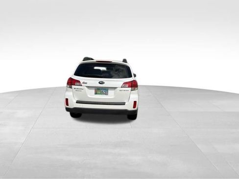Used 2013 Subaru Outback 2.5i Premium AWD/4WD image 4