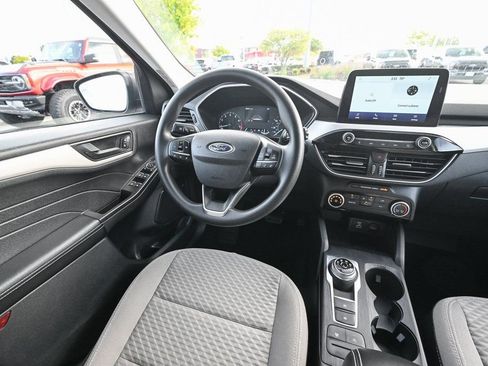 Certified 2022 Ford Escape SE image 31