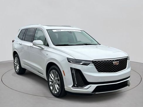 Certified 2024 Cadillac XT6 Premium Luxury w/ Technology Package AWD/4WD image 3