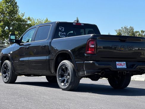 New 2026 RAM 1500 4x4 Crew Cab image 5