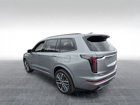 Used 2023 Cadillac XT6 Sport w/ Technology Package AWD/4WD image 7
