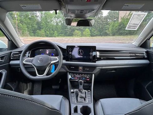 New 2026 Volkswagen Jetta SE image 13