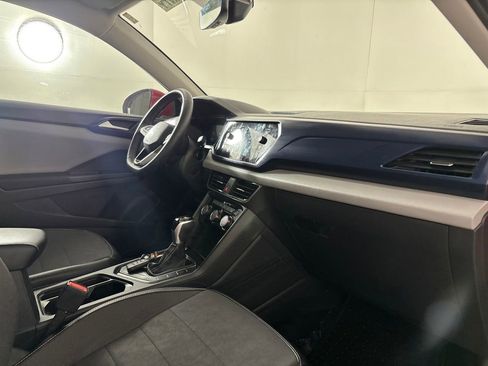 Used 2023 Volkswagen Taos SE FWD image 29