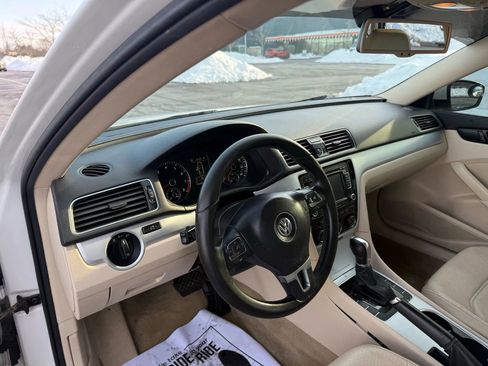 Used 2013 Volkswagen Passat 2.5 SE image 11