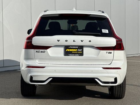 New 2026 Volvo XC60 T8 Ultra w/ Climate Package PRO AWD/4WD image 4
