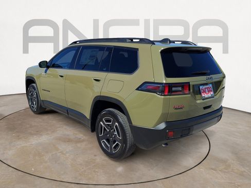 New 2026 Jeep Cherokee Laredo image 8