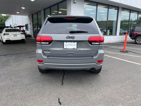 Used 2019 Jeep Grand Cherokee Altitude AWD/4WD image 6