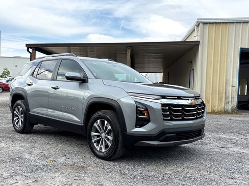 Certified 2025 Chevrolet Equinox LT image 1