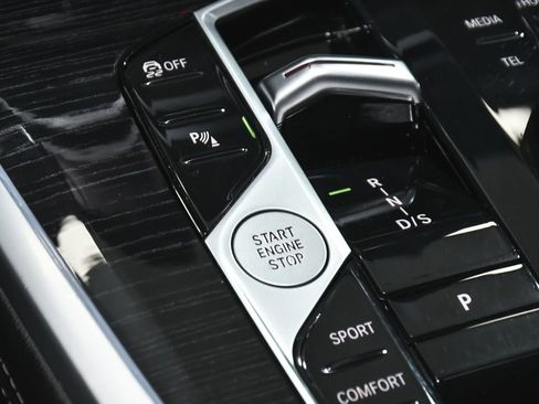 Used 2023 BMW X7 xDrive40i w/ M Sport Package image 30