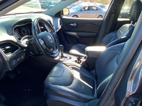 Used 2019 Jeep Cherokee Limited AWD/4WD image 30