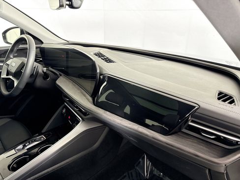 Certified 2025 Audi Q5 Premium Plus w/ Premium Plus image 27