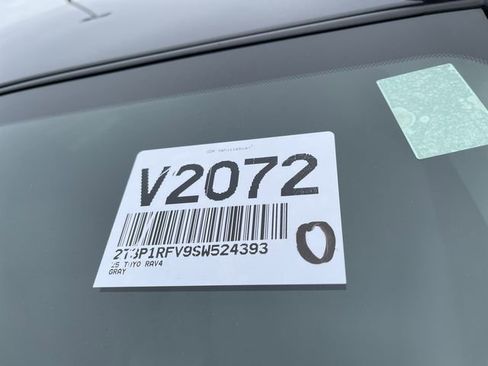 Used 2025 Toyota RAV4 XLE image 23