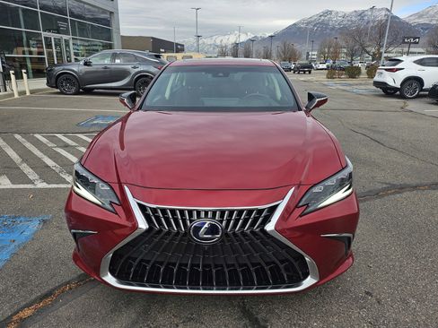 Used 2022 Lexus ES 300h w/ Luxury Package image 11