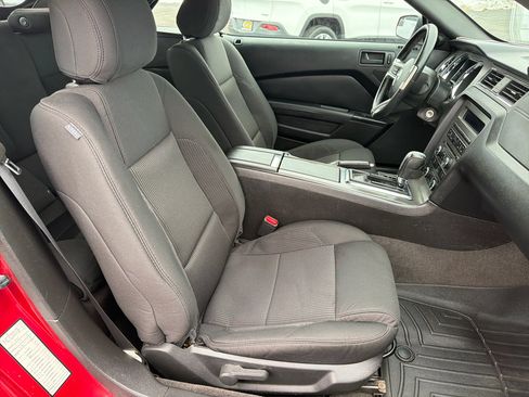 Used 2013 Ford Mustang 2dr Conv V6 image 20