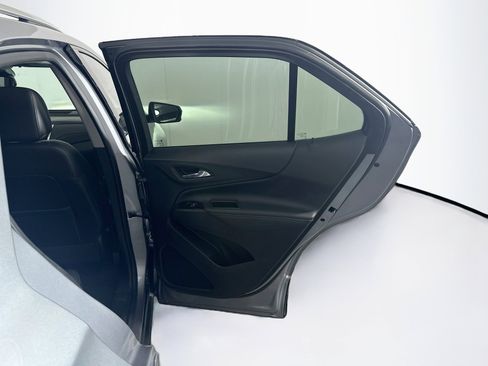 Used 2024 Chevrolet Equinox Premier FWD image 32