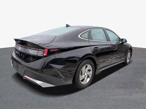 Certified 2026 Hyundai Sonata SE FWD image 3