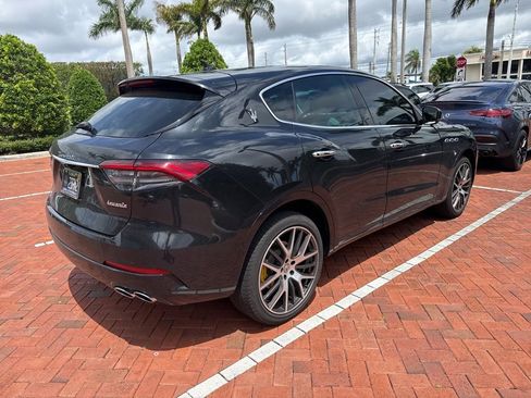 Used 2022 Maserati Levante GT AWD/4WD image 8