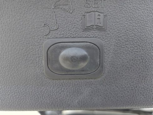 Used 2014 Ford Escape Titanium image 32