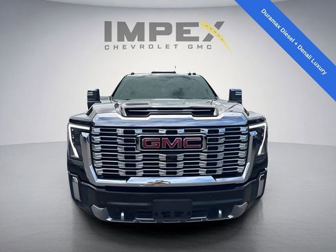 Used 2024 GMC Sierra 3500 Denali AWD/4WD image 9