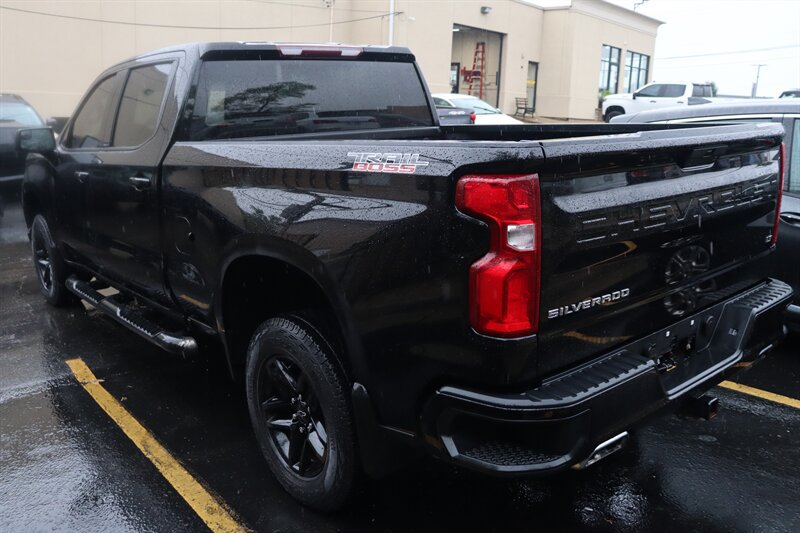 Used 2020 Chevrolet Silverado 1500 LT Trail Boss w/ Convenience Package AWD/4WD image 4