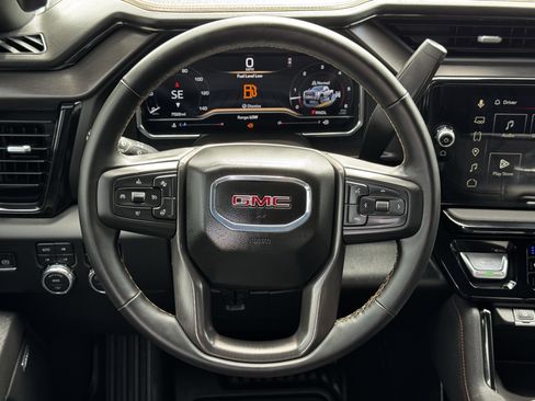 Used 2025 GMC Sierra 2500 AT4 image 15