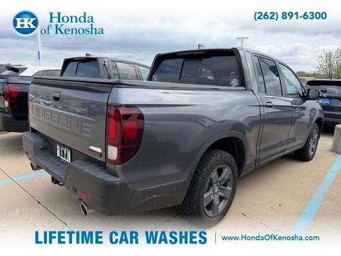 Used 2024 Honda Ridgeline TrailSport image 2