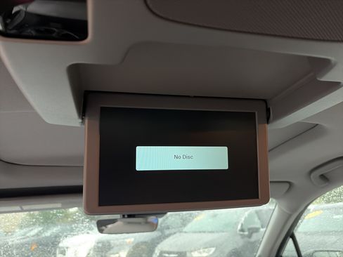 Used 2019 Honda Pilot Elite image 32