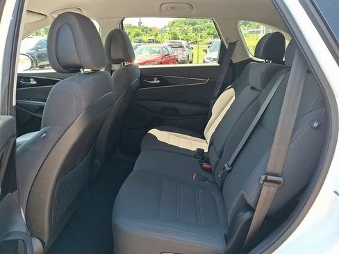Used 2016 Kia Sorento FWD image 22