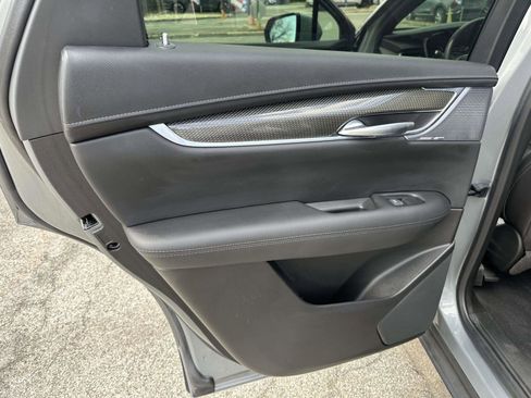 Certified 2023 Cadillac XT5 Sportv image 11