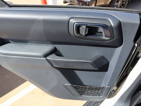 New 2025 Ford Bronco Outer Banks w/ Sasquatch Package image 17