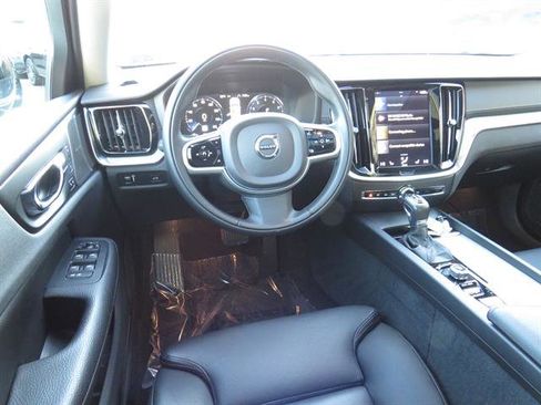 Used 2020 Volvo S60 T6 Inscription w/ Protection Package Premier image 10