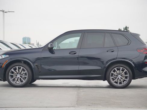 Used 2026 BMW X5 xDrive40i w/ M Sport Package image 4