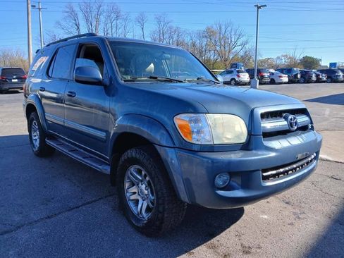 Used 2005 Toyota Sequoia Limited image 2