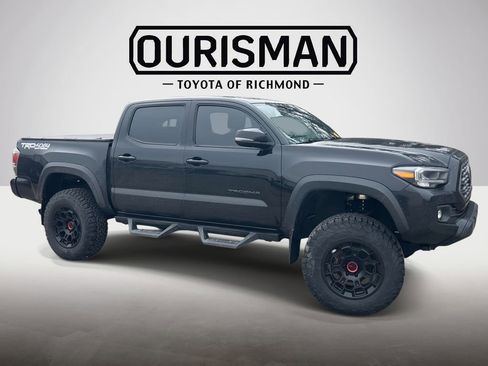 Used 2023 Toyota Tacoma TRD Off-Road w/ Advanced Technology Package image 2