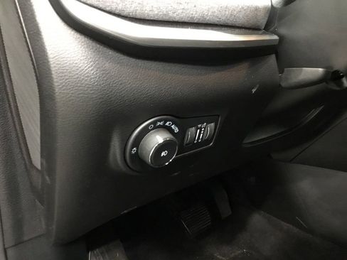 Used 2022 Jeep Compass Latitude w/ Convenience Group AWD/4WD image 6