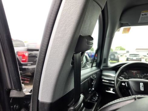 Used 2022 Lincoln Corsair AWD w/ Equipment Group 101A image 30