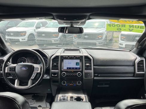 Used 2021 Ford Expedition XLT AWD/4WD image 3