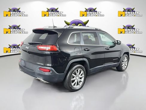 Used 2018 Jeep Cherokee Limited AWD/4WD image 5
