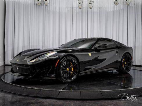 Used 2022 Ferrari 812 GTS RWD image 10