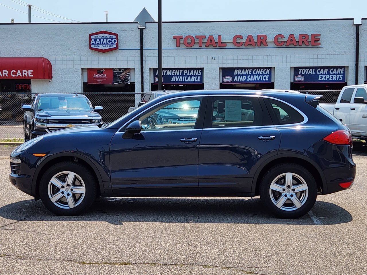 Used 2014 Porsche Cayenne AWD/4WD image 3