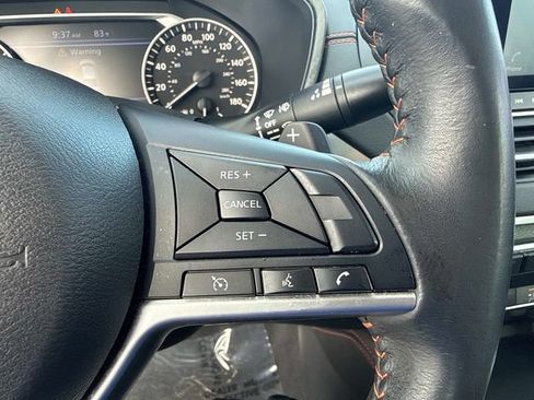 Used 2022 Nissan Altima 2.0 SR FWD image 25