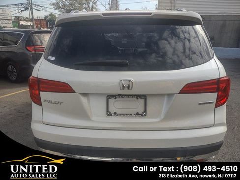 Used 2016 Honda Pilot Touring image 10