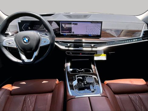 Used 2026 BMW X7 xDrive40i AWD/4WD image 15