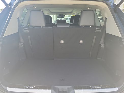 Certified 2025 Toyota Grand Highlander AWD Hybrid image 11