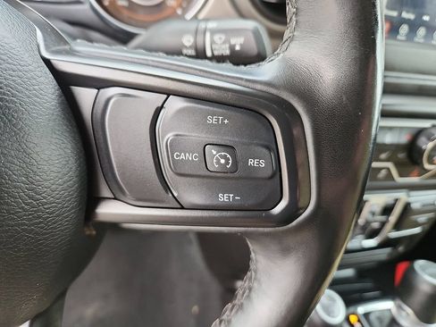 Used 2022 Jeep Gladiator Sport AWD/4WD image 16