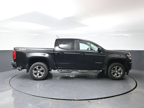 Used 2015 Chevrolet Colorado Z71 AWD/4WD image 3