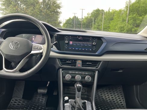 Certified 2023 Volkswagen Taos SE w/ Panoramic Sunroof Package FWD image 26