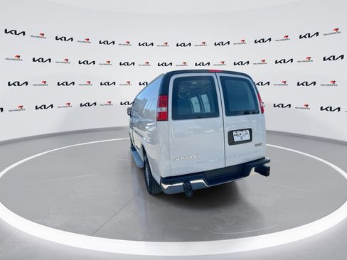 Used 2024 GMC Savana 2500 w/ Driver Convenience Package image 6
